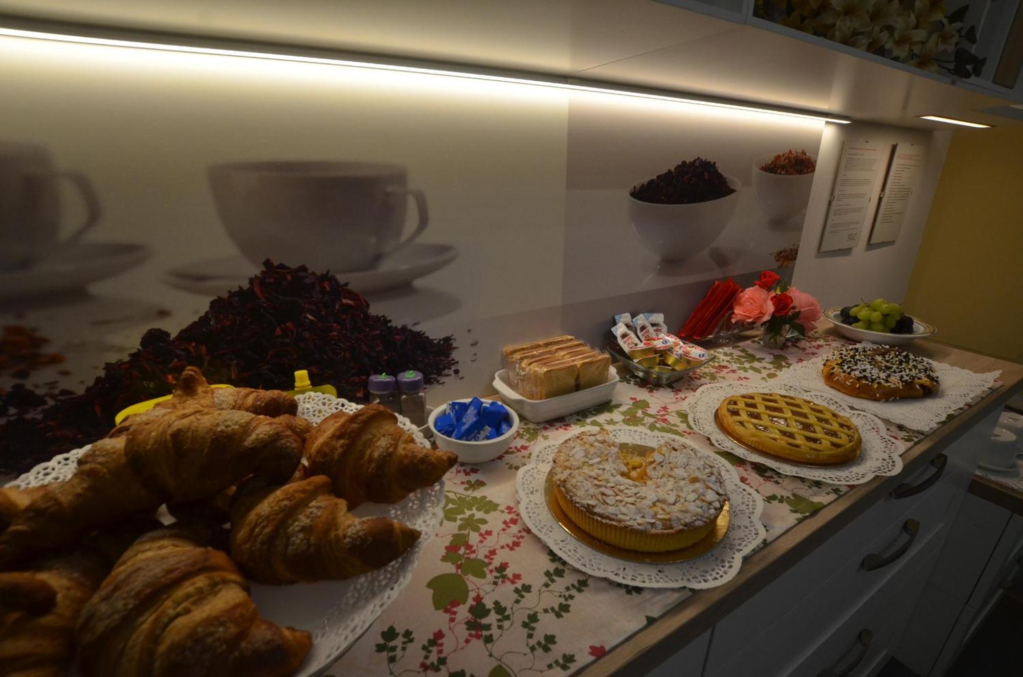 Bed and Breakfast La Coccinella Єзі Екстер'єр фото