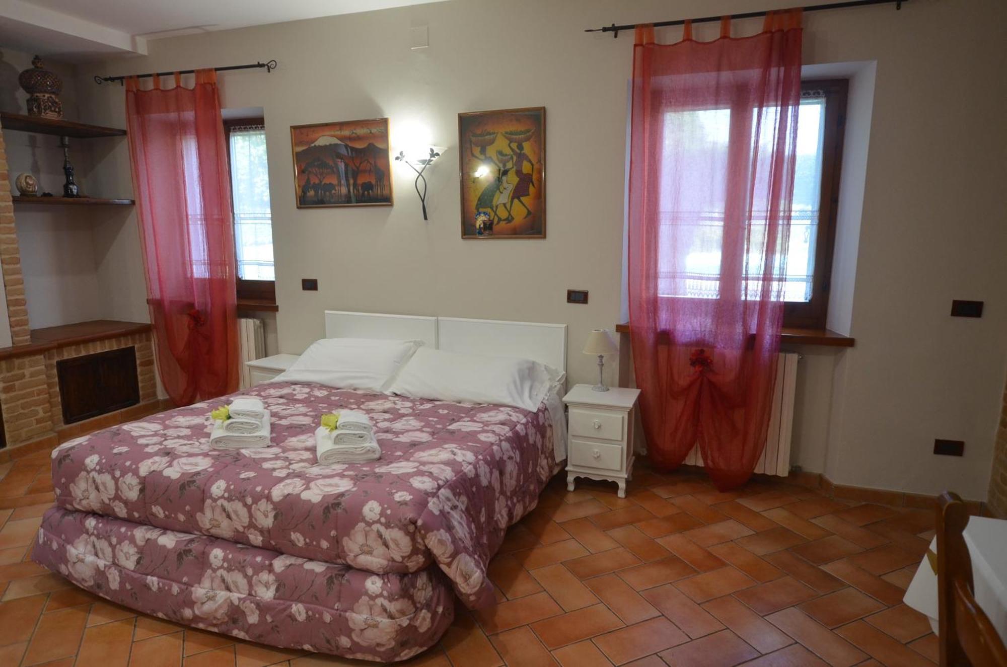 Bed and Breakfast La Coccinella Єзі Екстер'єр фото