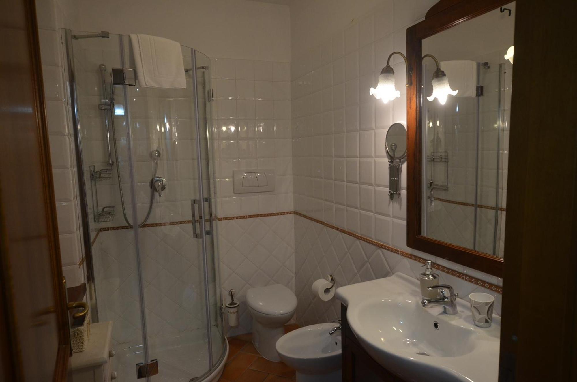 Bed and Breakfast La Coccinella Єзі Екстер'єр фото
