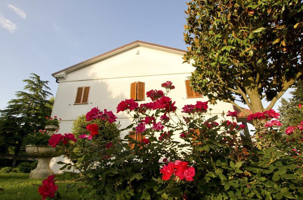 Bed and Breakfast La Coccinella Єзі Екстер'єр фото