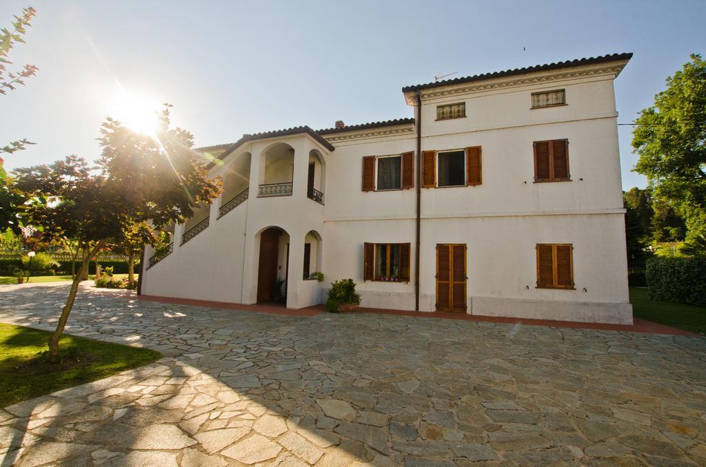 Bed and Breakfast La Coccinella Єзі Екстер'єр фото