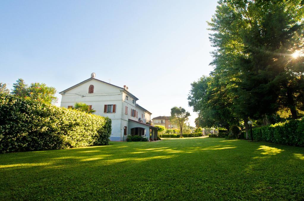 Bed and Breakfast La Coccinella Єзі Екстер'єр фото