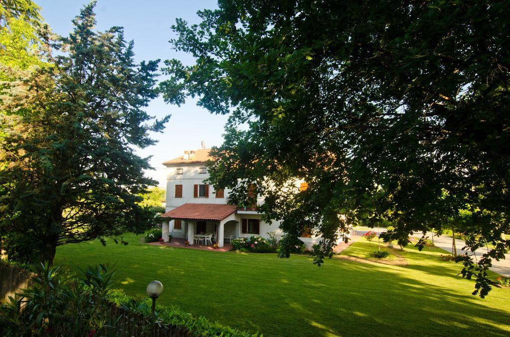 Bed and Breakfast La Coccinella Єзі Екстер'єр фото